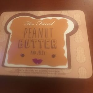 Too faced peanut butter and jelly pallet